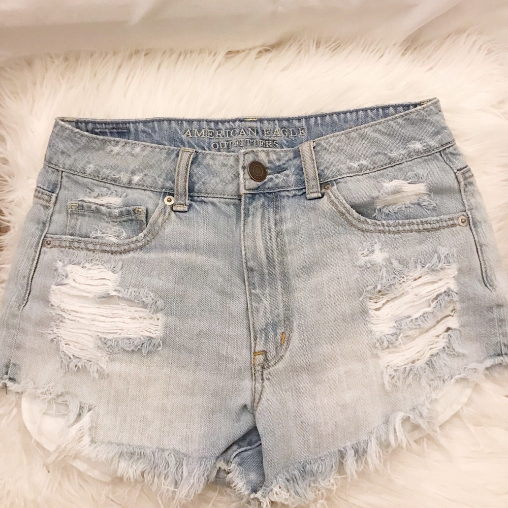 🌟American Eagle Light-Wash High Waisted Shorts